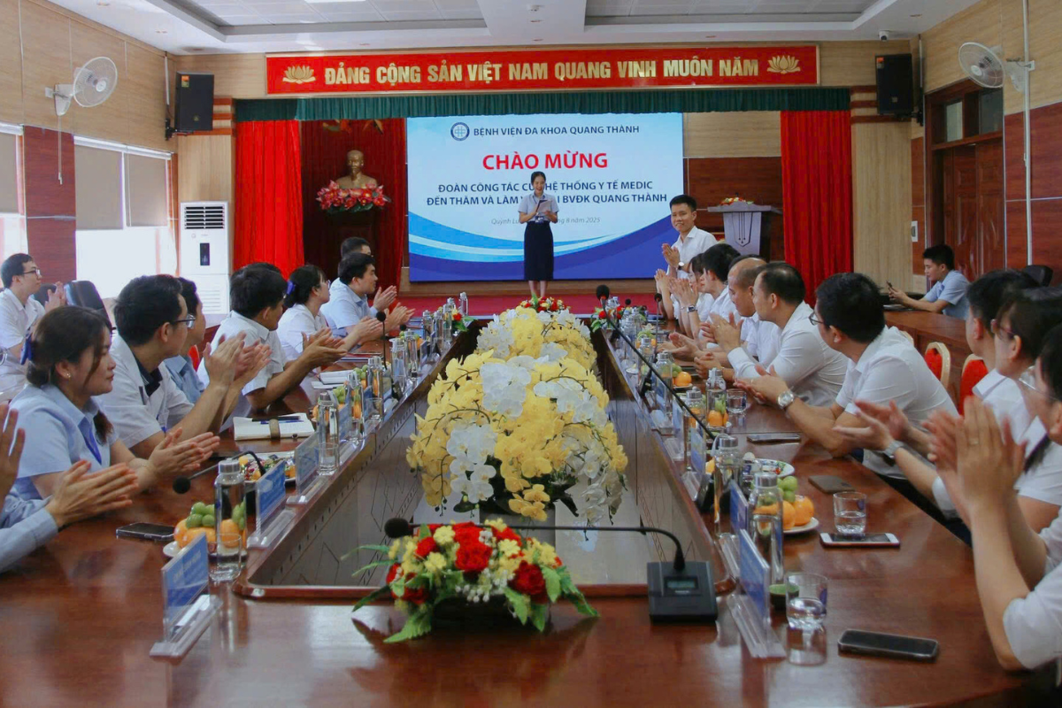 Đoàn công tác Hệ thống Y tế Medic tại Bệnh viện Đa khoa Quang Thành (Nghệ An)